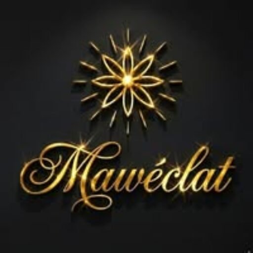 Logo Mawéclat doré avec un motif floral rayonnant sur fond noir.